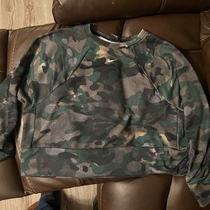 Size large cropped Nike crewneck